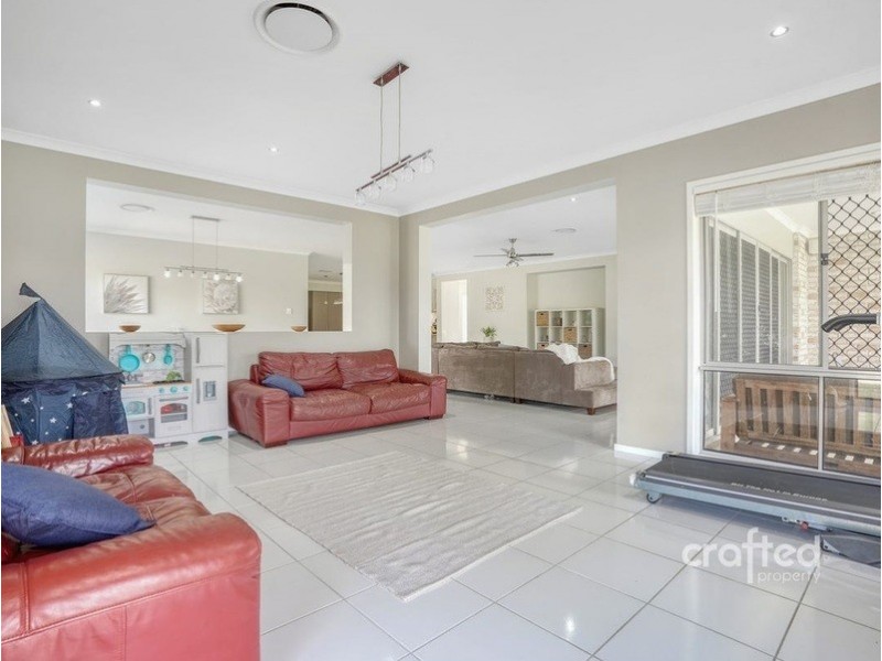 14 Border Crescent, New Beith QLD 4124