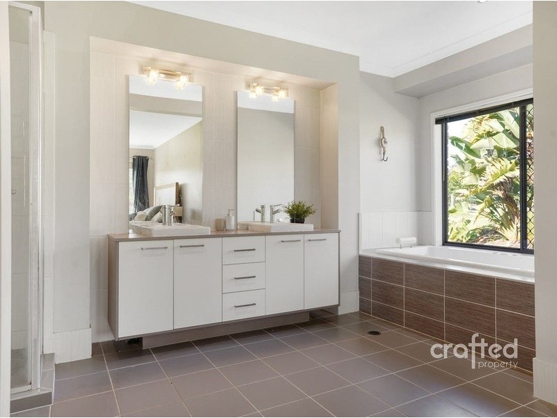 14 Border Crescent, New Beith QLD 4124