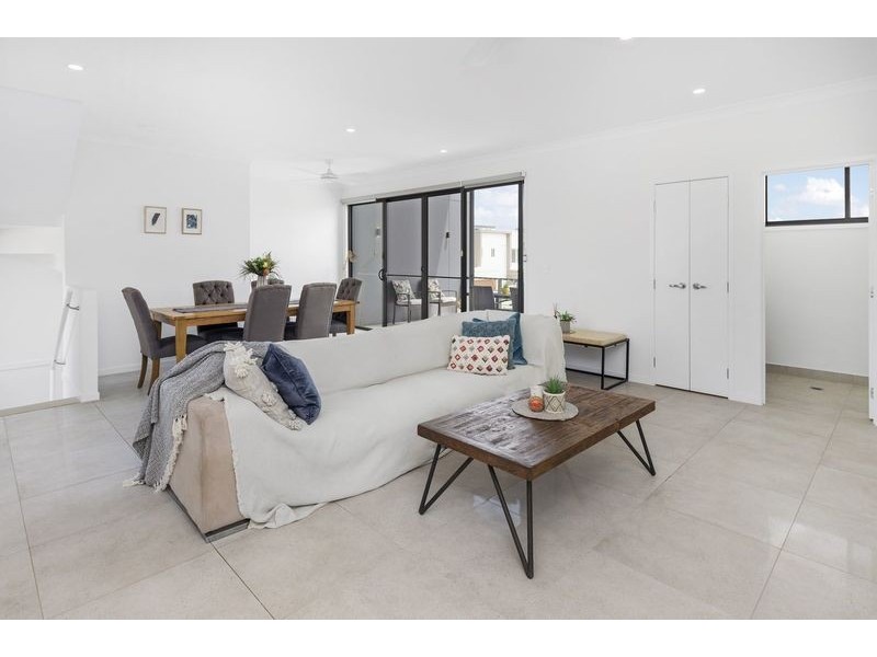 43 Park Cove Blvd, Hope Island QLD 4212