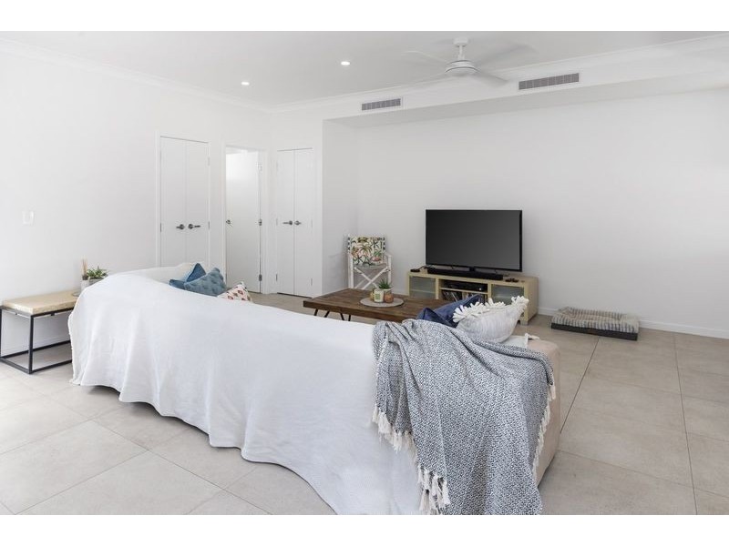 43 Park Cove Blvd, Hope Island QLD 4212