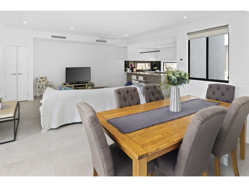 43 Park Cove Blvd, Hope Island QLD 4212