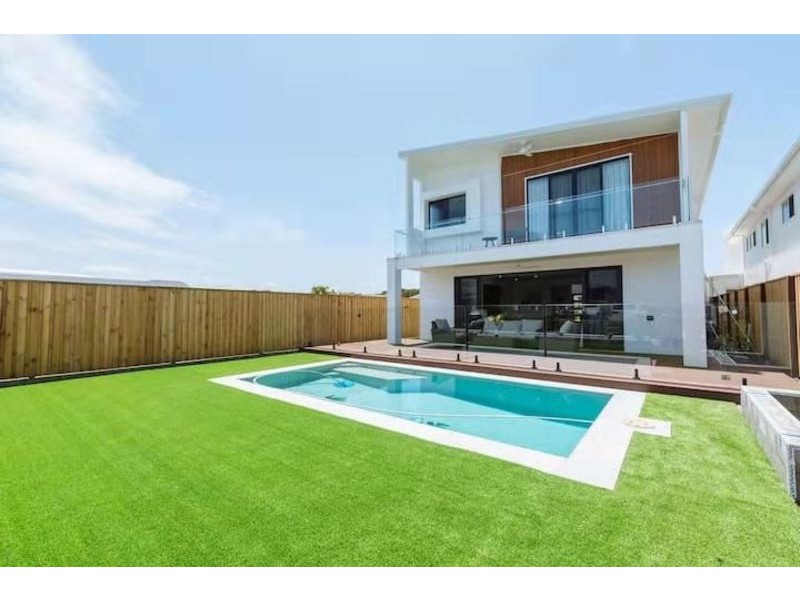 29 Santa Monica Blvd, Hope Island QLD 4212