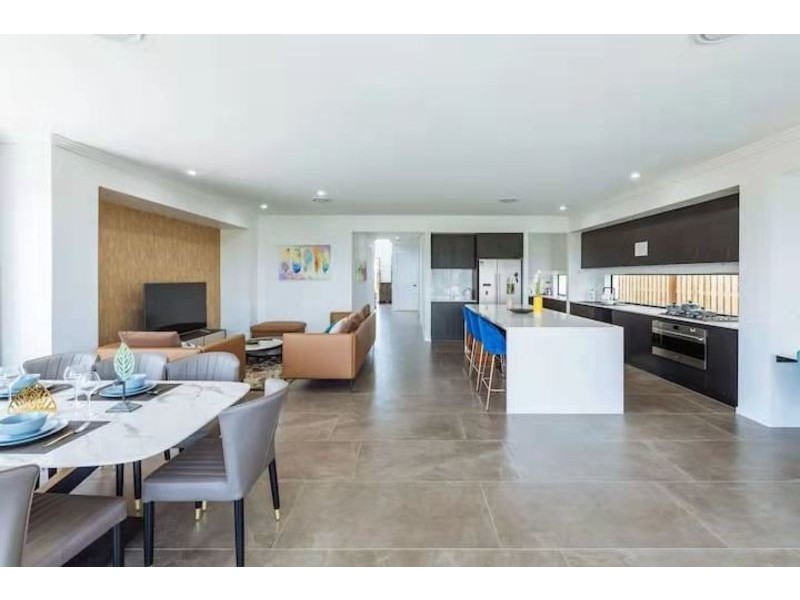 29 Santa Monica Blvd, Hope Island QLD 4212