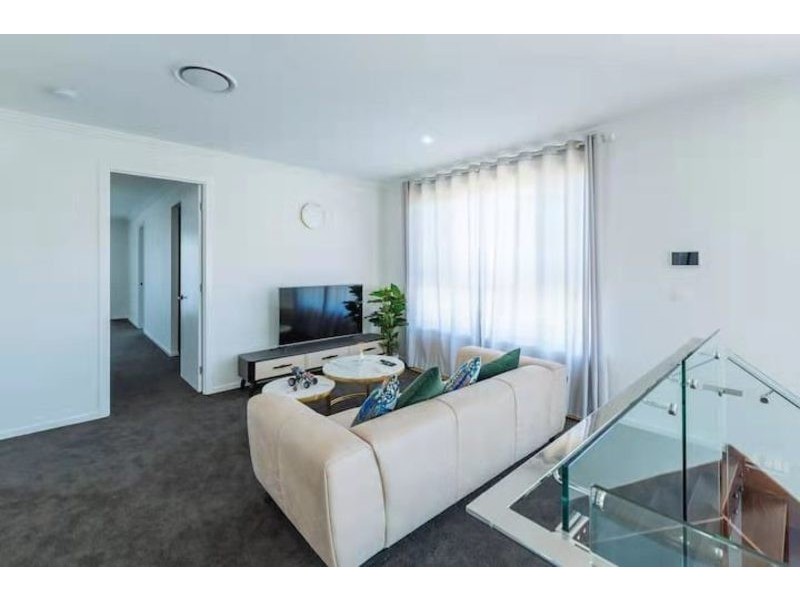 29 Santa Monica Blvd, Hope Island QLD 4212