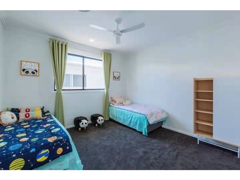 29 Santa Monica Blvd, Hope Island QLD 4212