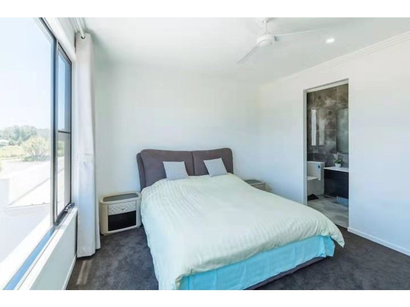 29 Santa Monica Blvd, Hope Island QLD 4212