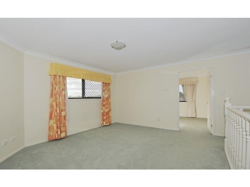 33 Silky Oak Crescent, Carindale QLD 4152