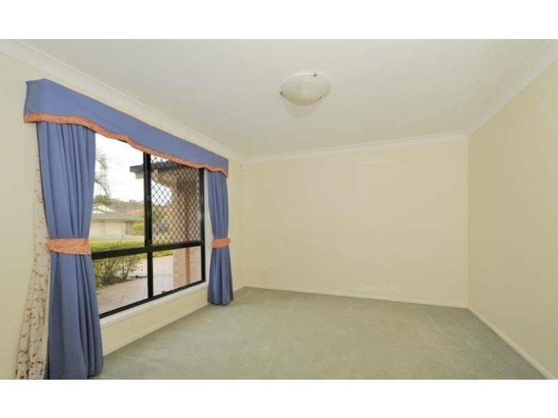 33 Silky Oak Crescent, Carindale QLD 4152