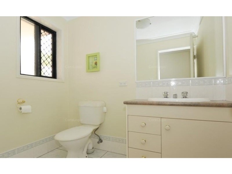 33 Silky Oak Crescent, Carindale QLD 4152