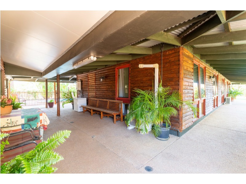2B Andrews Rd, Emerald QLD 4720