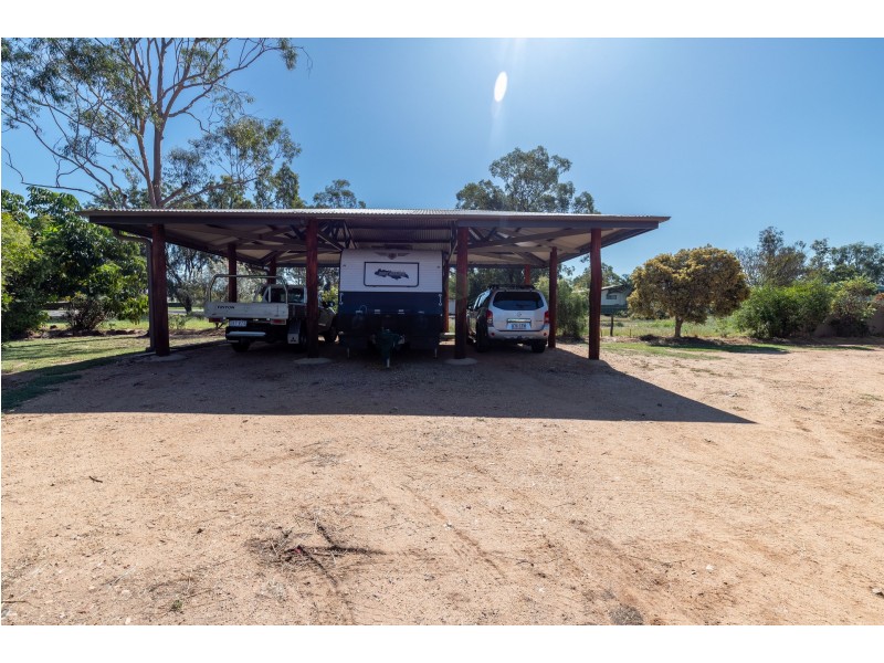2B Andrews Rd, Emerald QLD 4720