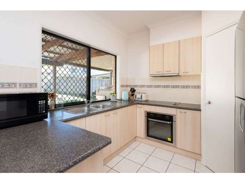 3 Hatutu Street, Pacific Pines QLD 4211