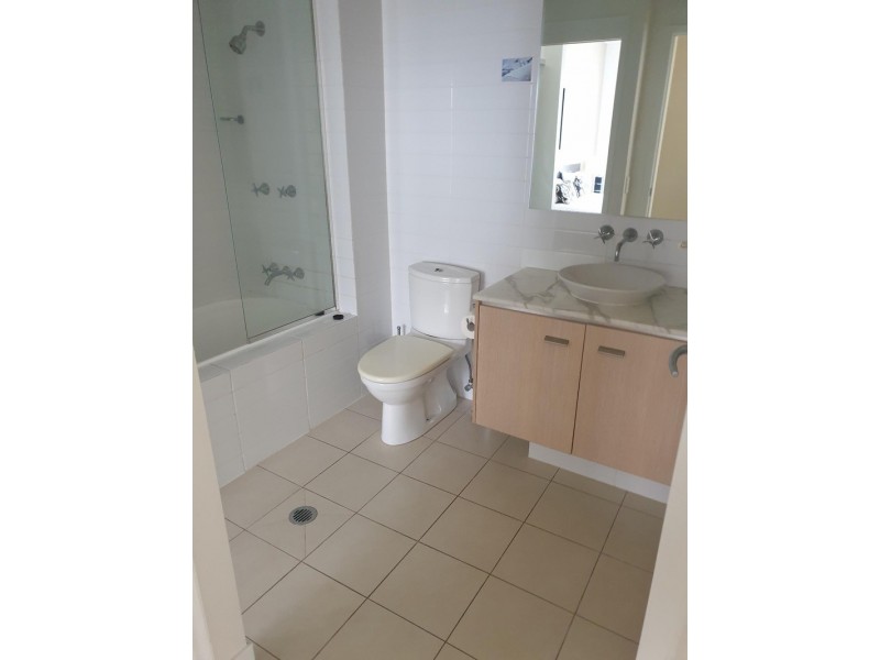 39/19 LAKE STREET, Varsity Lakes QLD 4227