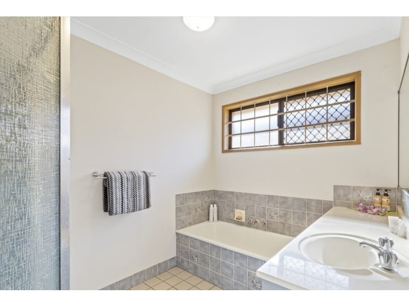 106 Pinelands Road, Sunnybank Hills QLD 4109