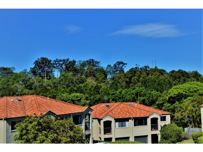 31/1-15 Santa Isobel Blvd, Pacific Pines QLD 4211