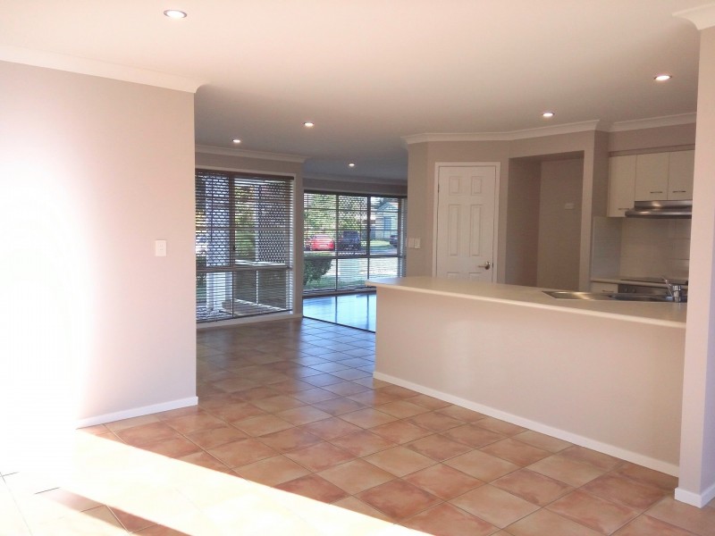 3 Parklane Close, Calamvale QLD 4116