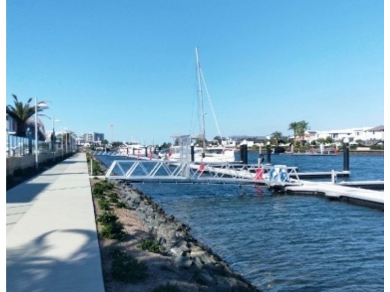 14/35 Sickle Avenue, Hope Island QLD 4212