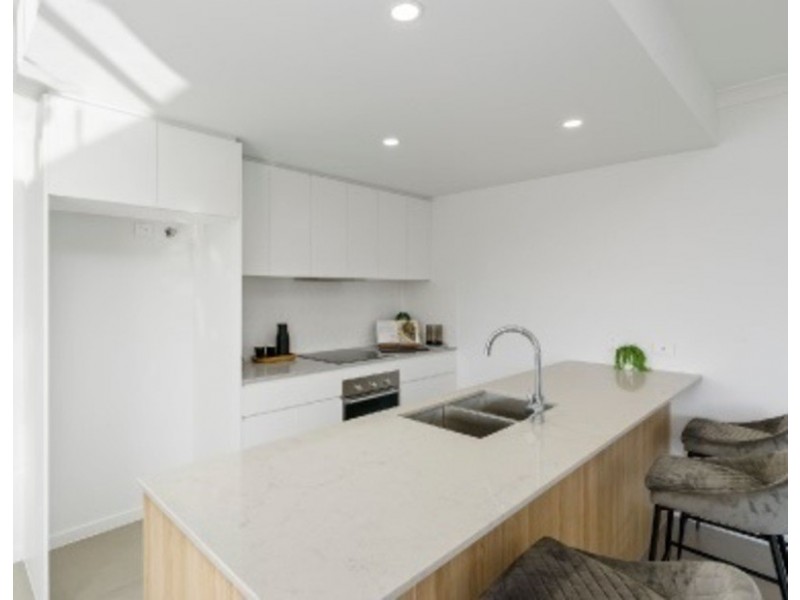 14/35 Sickle Avenue, Hope Island QLD 4212