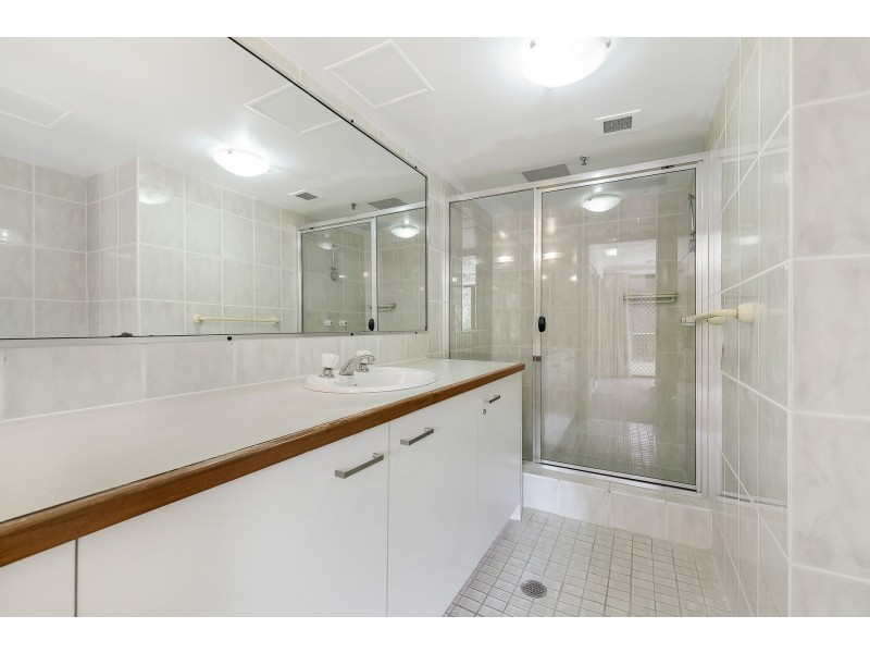 103/5 Enderley ave, Surfers Paradise QLD 4217