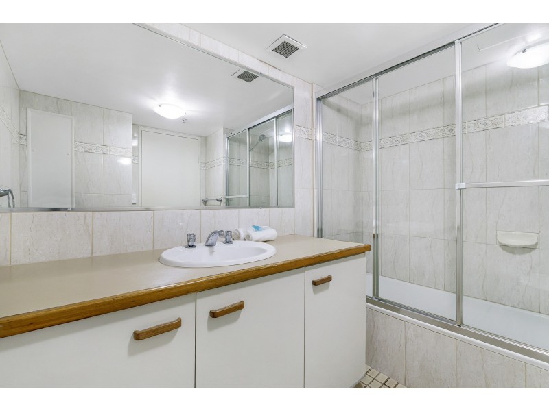 103/5 Enderley ave, Surfers Paradise QLD 4217