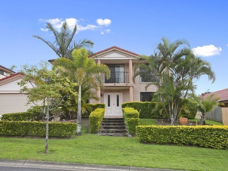 33 Silky Oak Crescent, Carindale QLD 4152