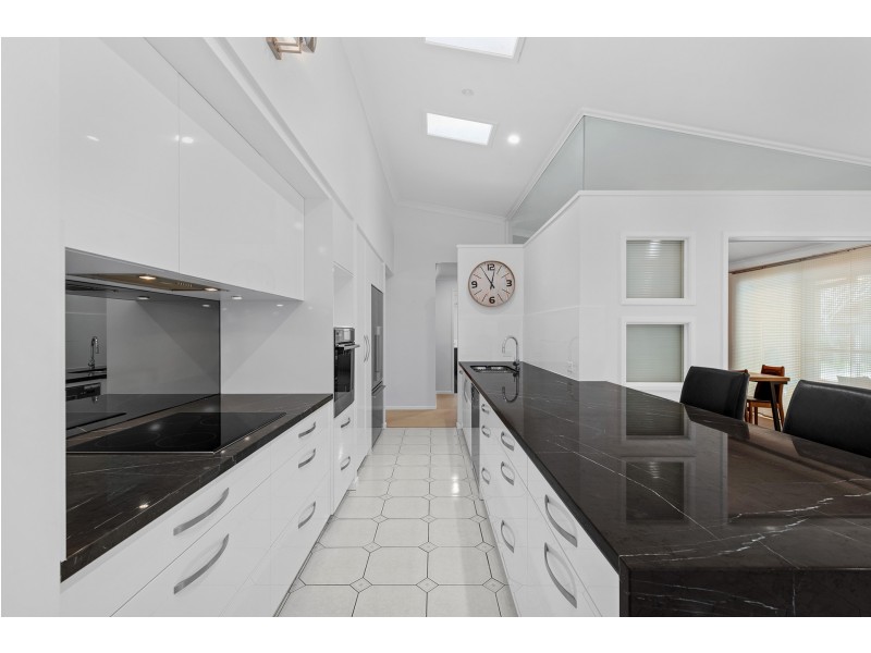 14 Cleveland Place, Stretton QLD 4116