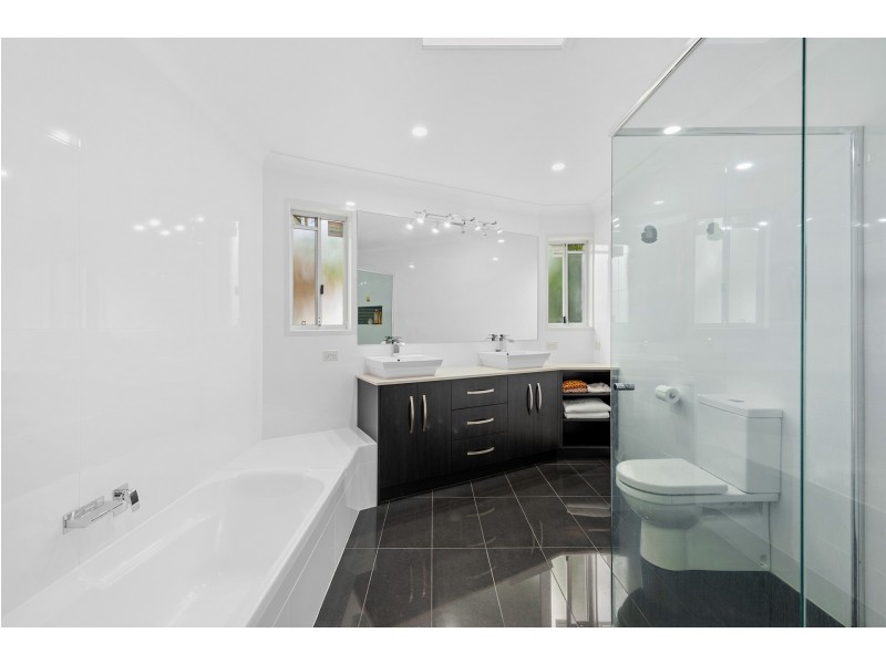 14 Cleveland Place, Stretton QLD 4116