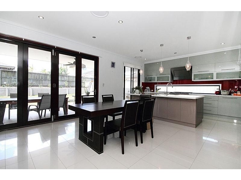 68 Alfred Circuit, Calamvale QLD 4116