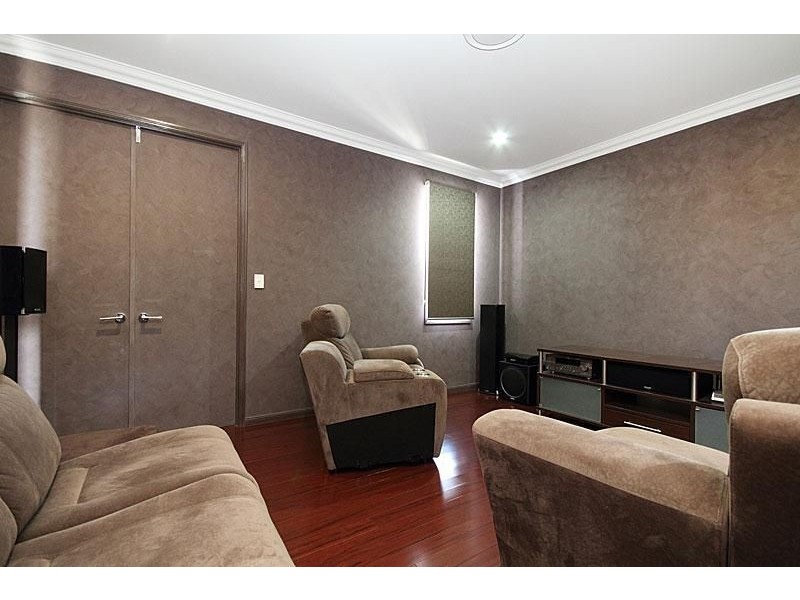 68 Alfred Circuit, Calamvale QLD 4116