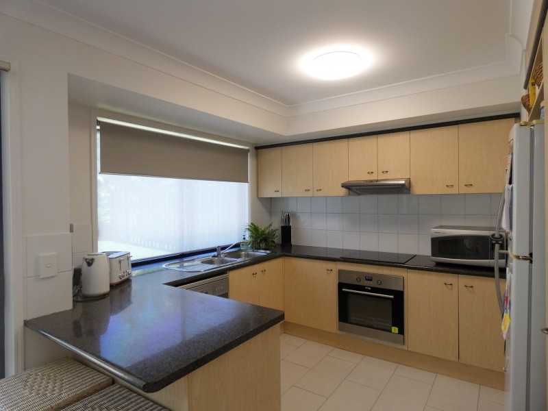 33/19 Harrow Place, Arundel QLD 4214