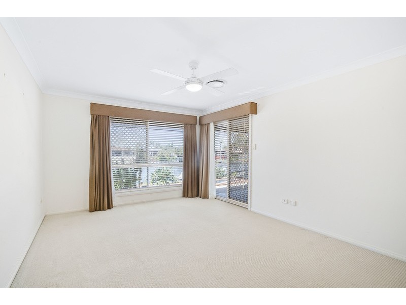 32 Ayrshire Avenue, Benowa Waters QLD 4217