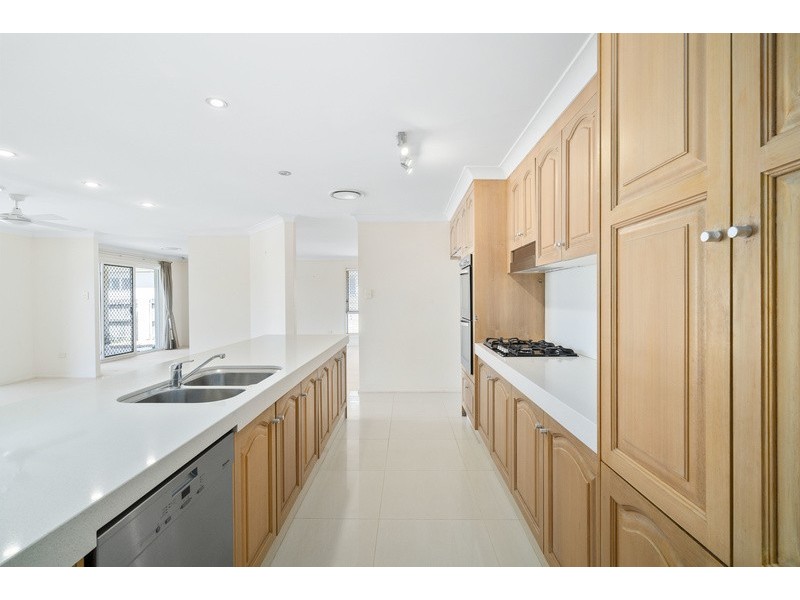 32 Ayrshire Avenue, Benowa Waters QLD 4217