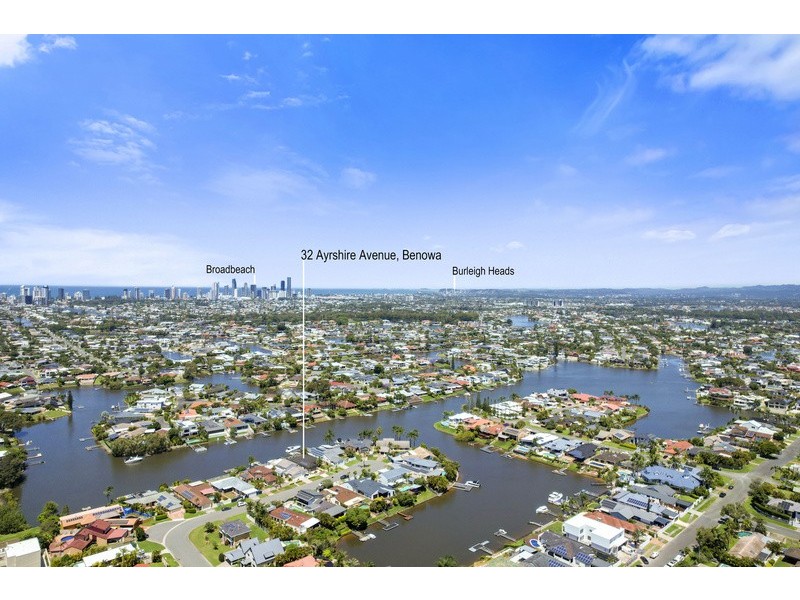 32 Ayrshire Avenue, Benowa Waters QLD 4217