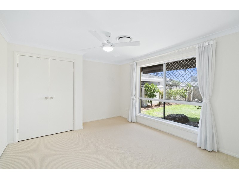 32 Ayrshire Avenue, Benowa Waters QLD 4217