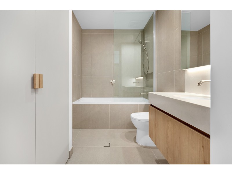 L2/9 Pidgeon close, West End QLD 4101