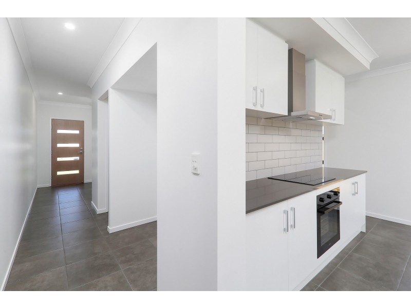 34 Aaron Circuit, Browns Plains QLD 4118