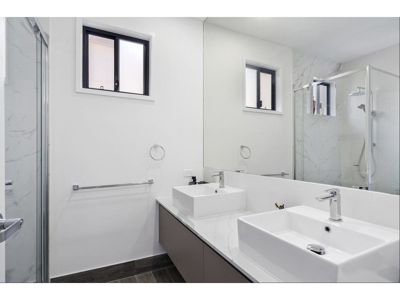 7/33 Sickle Ave, Hope Island QLD 4212