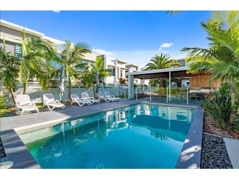 7/33 Sickle Ave, Hope Island QLD 4212