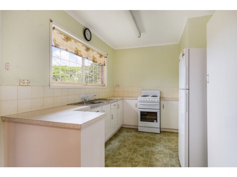 76 O’Connor Street, Oxley QLD 4075