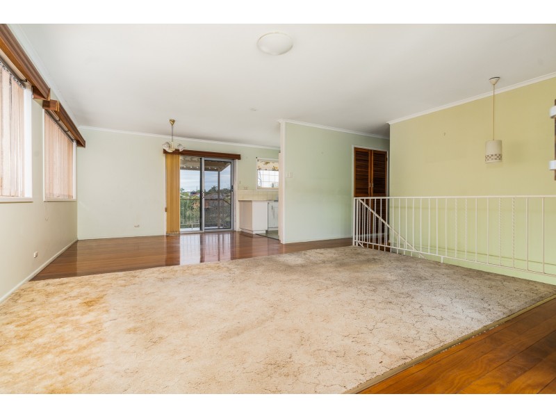 76 O’Connor Street, Oxley QLD 4075