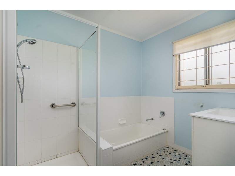 76 O’Connor Street, Oxley QLD 4075