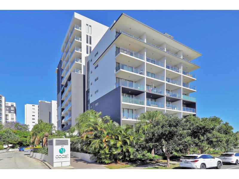 813/17 Bath Street, Labrador QLD 4215