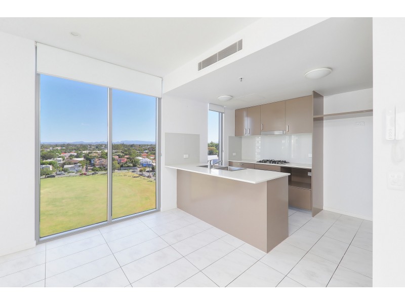 813/17 Bath Street, Labrador QLD 4215