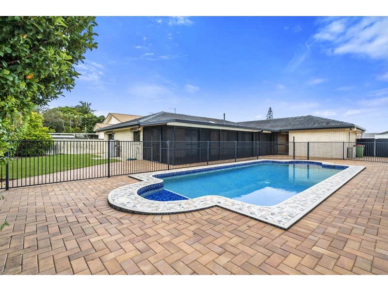19 Rumrunner Street, Mermaid Waters QLD 4218