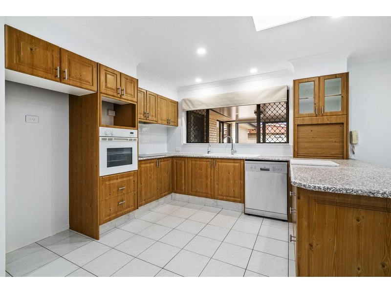 19 Rumrunner Street, Mermaid Waters QLD 4218