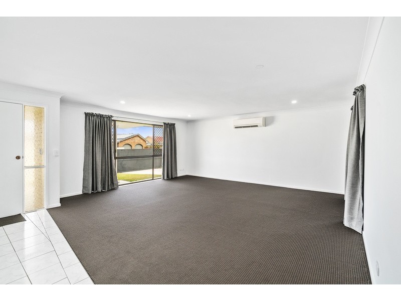 19 Rumrunner Street, Mermaid Waters QLD 4218