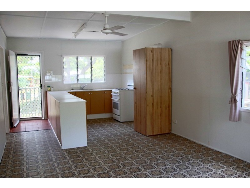 3 Oliver Street, Ball Bay QLD 4741