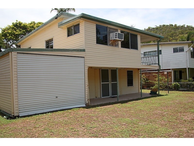 3 Oliver Street, Ball Bay QLD 4741