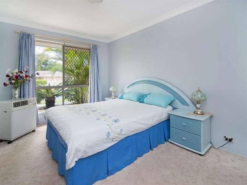 93 Federation Drive, Hillcrest QLD 4118