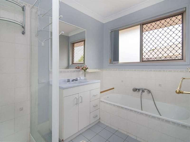 93 Federation Drive, Hillcrest QLD 4118